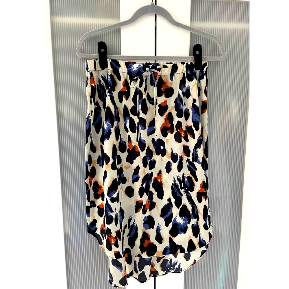 Knot Waist Dip Hem Print Skirt